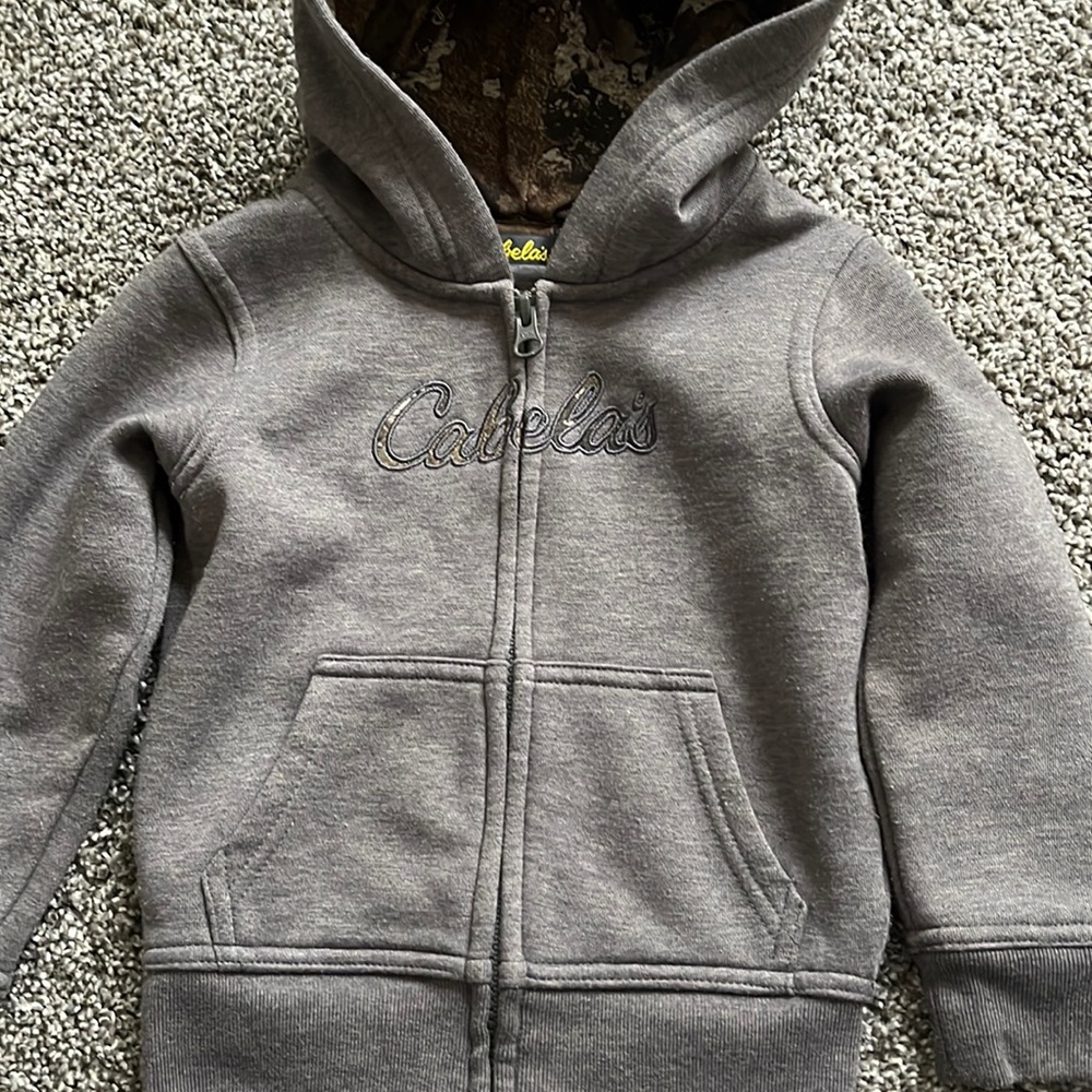 Cabelas 2T zip up sweater
